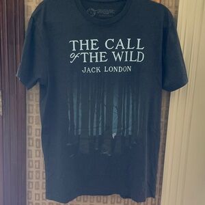 Awesome Book T, “ Call of the Wild”. Mint, worn once,w tag, I kept. Size men’s L